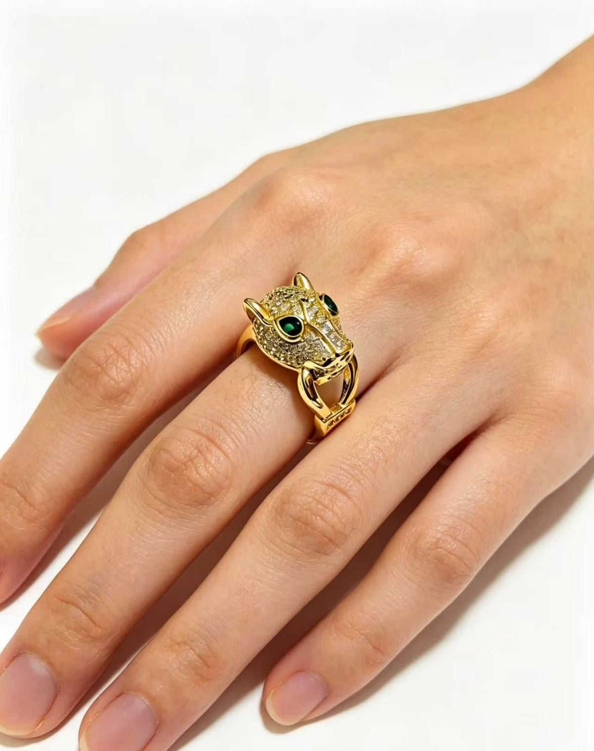 ¡®Veyra Jewelry¡¯ Single Panther‑Head Full‑Pavé Diamond Ring