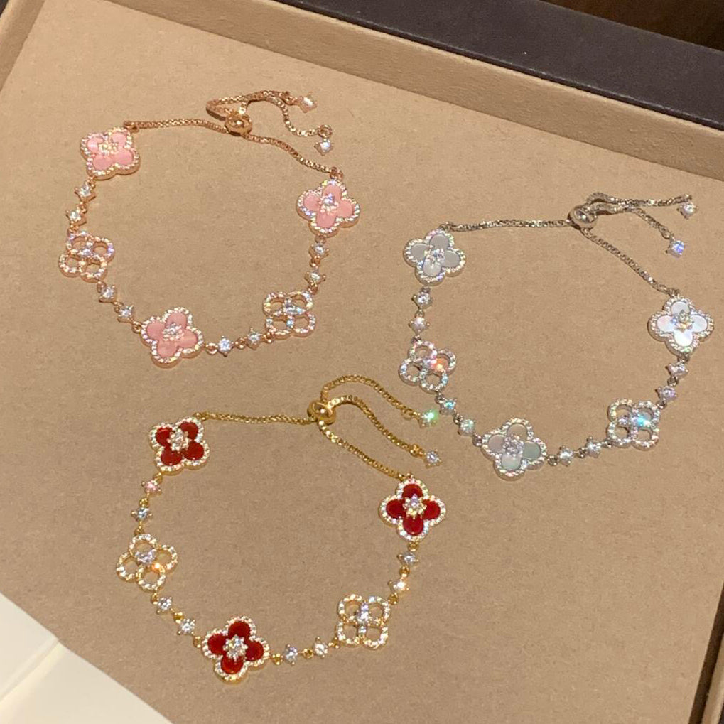 ¡®Veyra Jewelry¡¯CLOVER 5 MOTIF PINK BLUE RED WHITE BRACELET