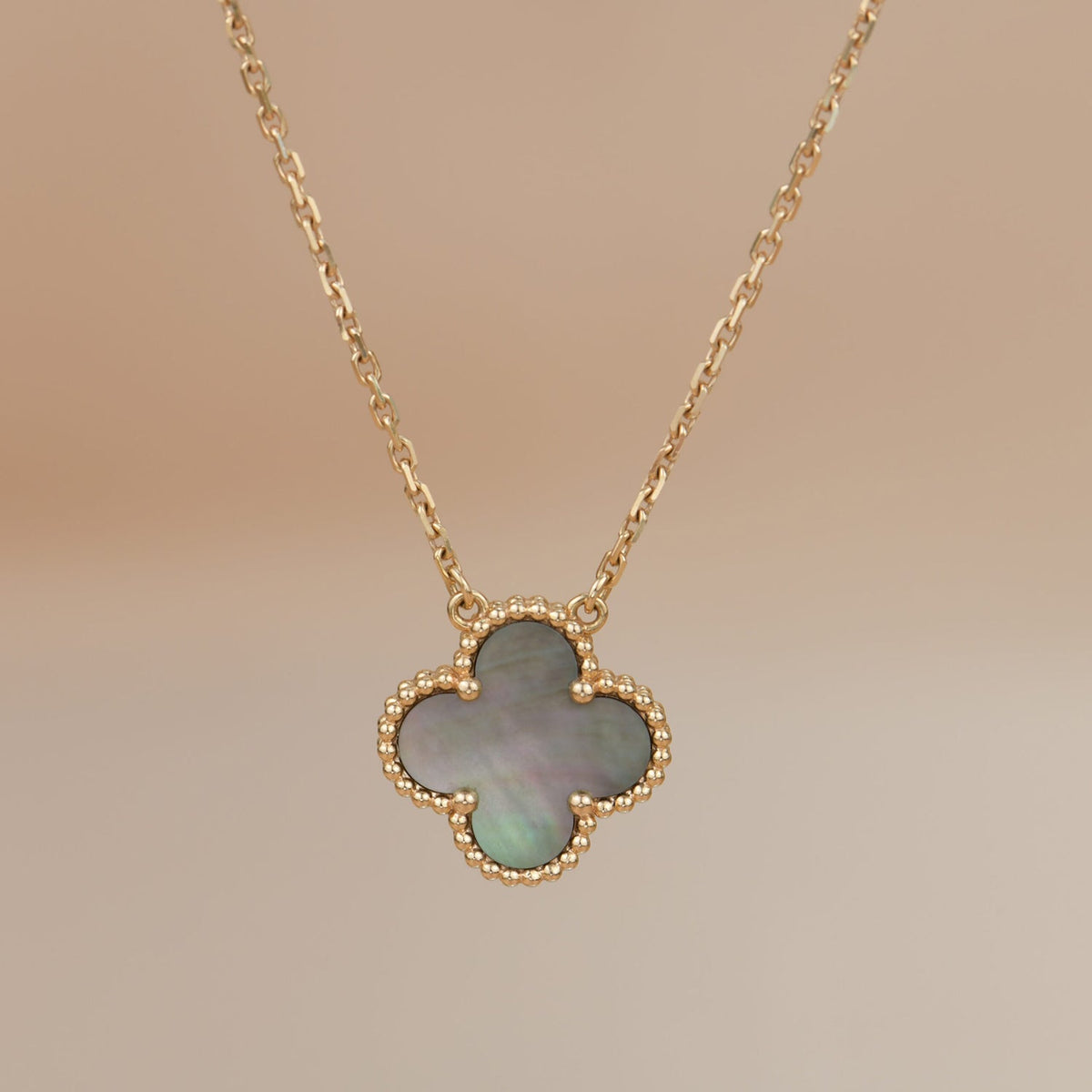 ¡®Veyra Jewelry¡¯CLOVER 15MM GRAY MOTHER OF PEARL NECKLACE