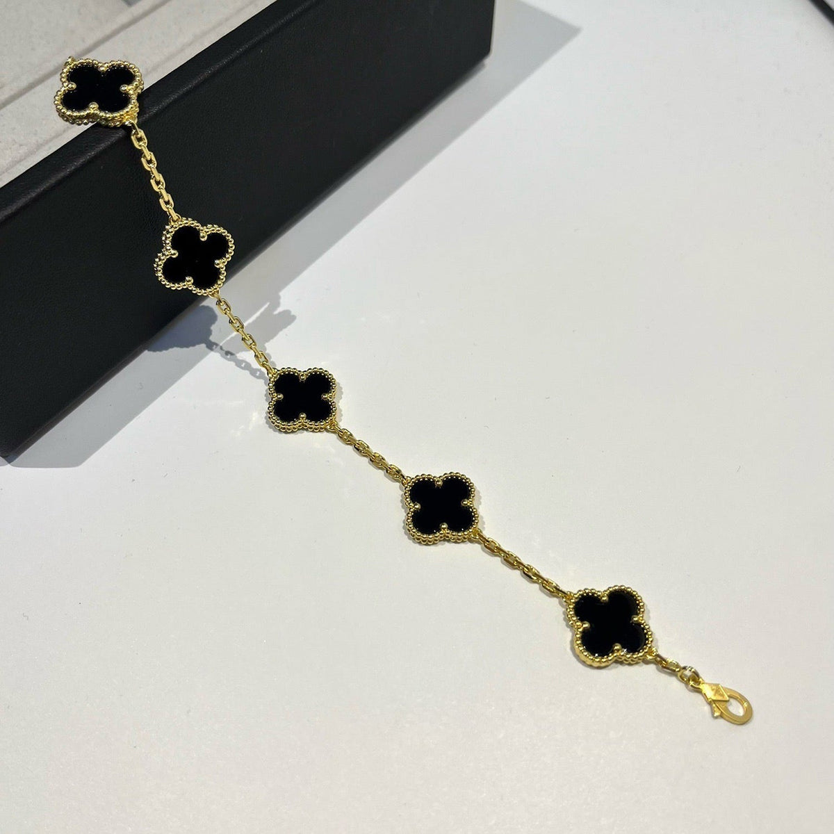 [Veyra Jewelry]New CLOVER 5 MOTIF ONYXS BRACELET COLLECTION