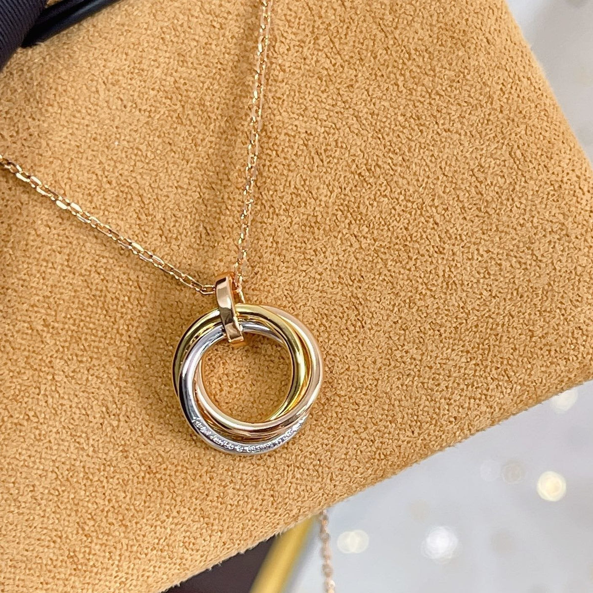 ¡®Veyra Jewelry¡¯TRINITY NECKLACE SILVER GOLD PINK GOLD DIAMONDS