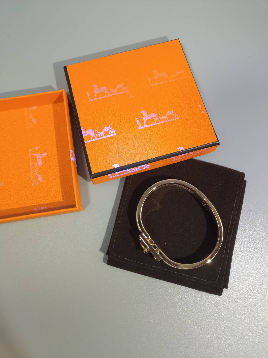¡®Veyra Jewelry¡¯H ORANGE BRACELET