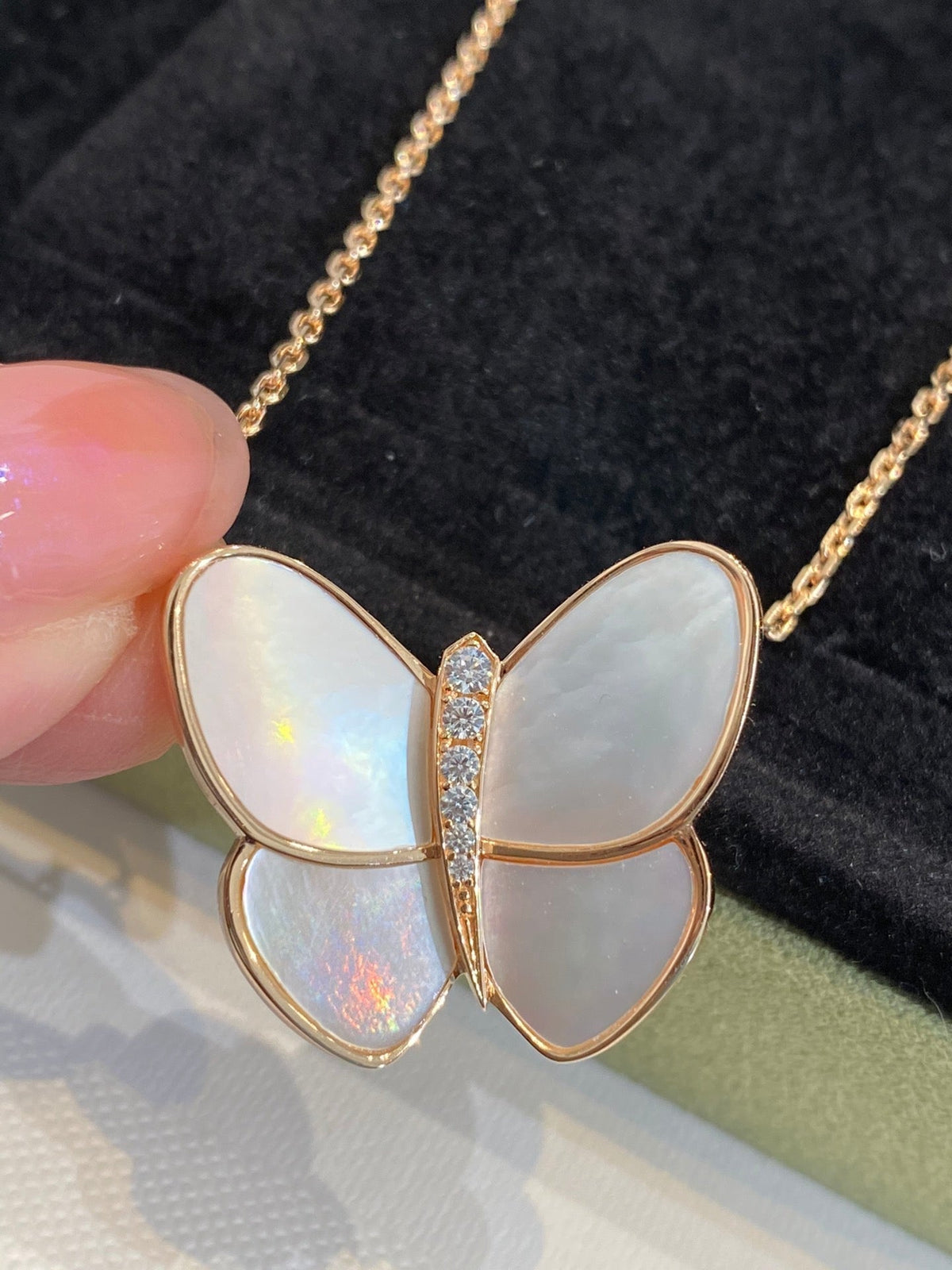 ¡®Veyra Jewelry¡¯BUTTERFLY GOLD MOP DIAMOND NECKLACE