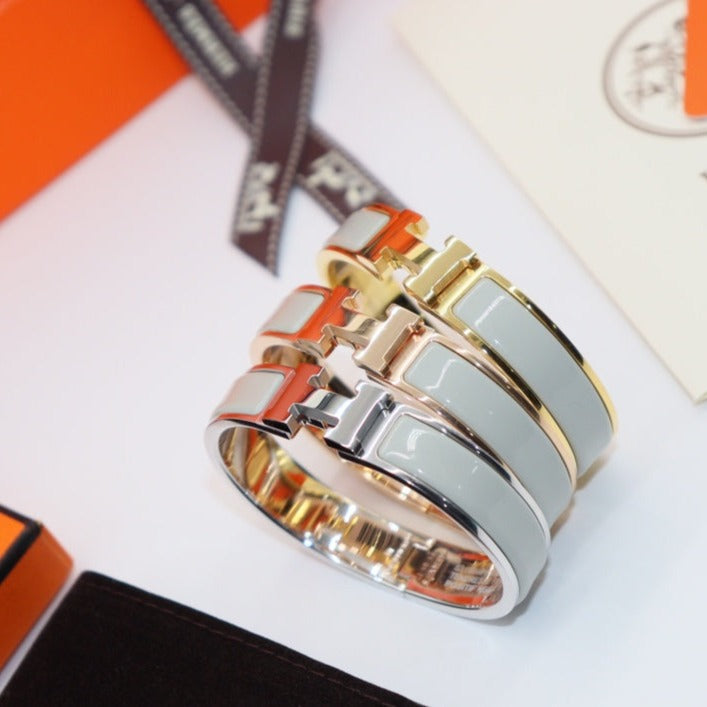 ¡®Veyra Jewelry¡¯H LIGHT BLUE BRACELET