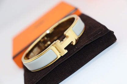 ¡®Veyra Jewelry¡¯H LIGHT BLUE BRACELET