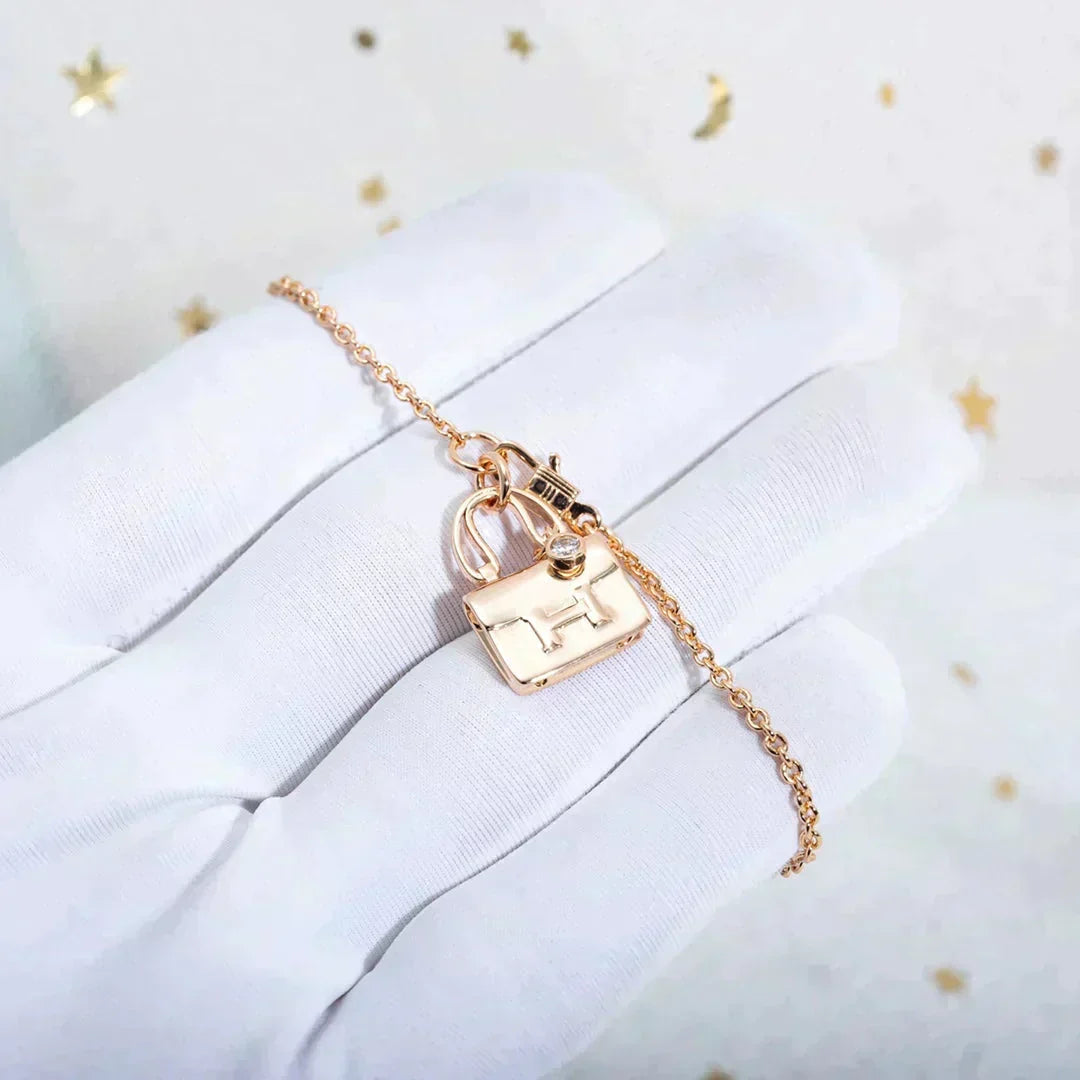¡®Veyra Jewelry¡¯AMULETTE PEDANT ROSE GOLD NECKLACE