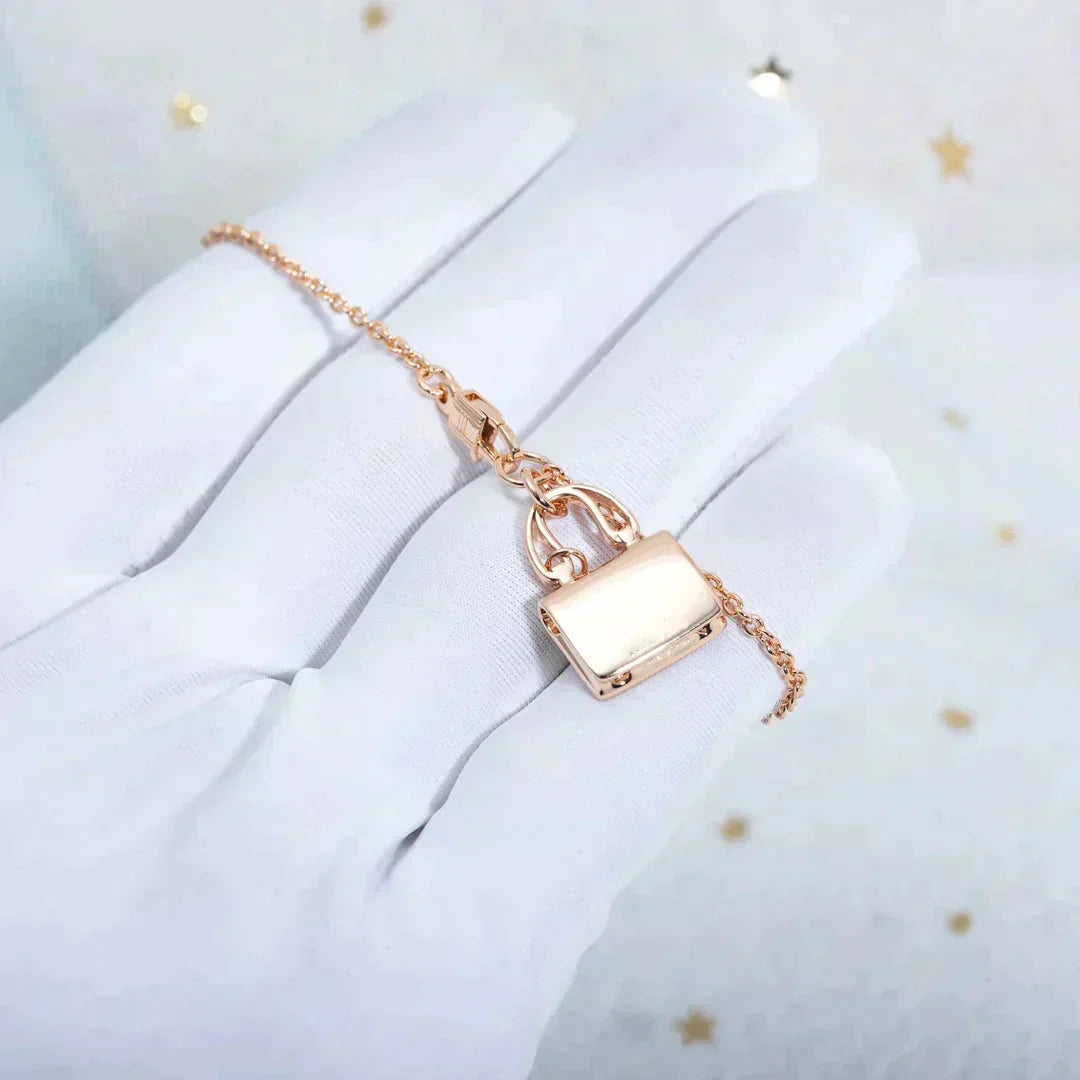 ¡®Veyra Jewelry¡¯AMULETTE PEDANT ROSE GOLD NECKLACE