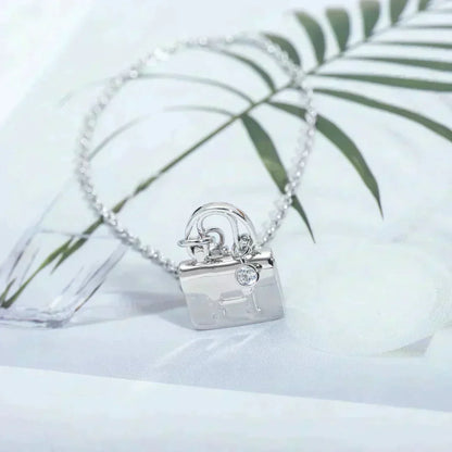 ¡®Veyra Jewelry¡¯AMULETTE PEDANT SILVER NECKLACE