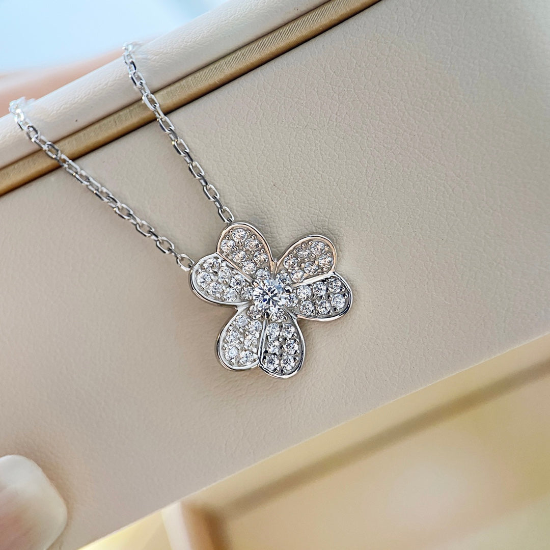 ¡®Veyra Jewelry¡¯CLOVER DIAMOND NECKLACE SILVER