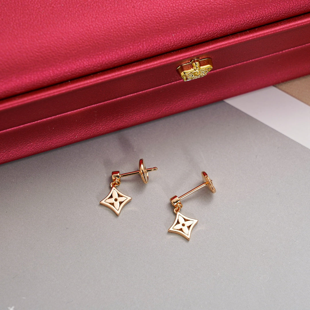 ¡®Veyra Jewelry¡¯STAR EARRINGS GOLD
