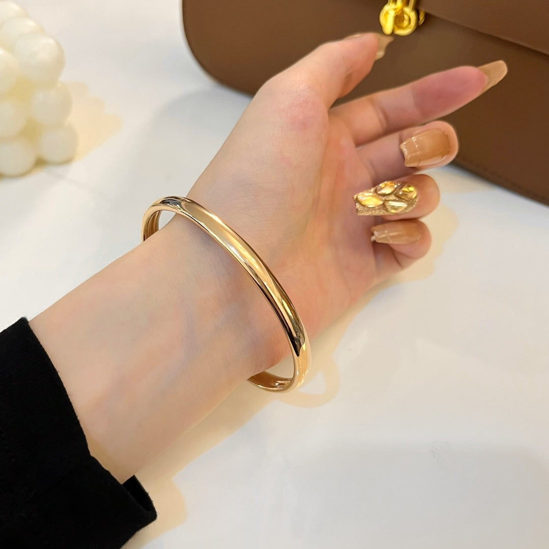 ¡®Veyra Jewelry¡¯PANTHERE GOLD DIAMOND OPEN BRACELET