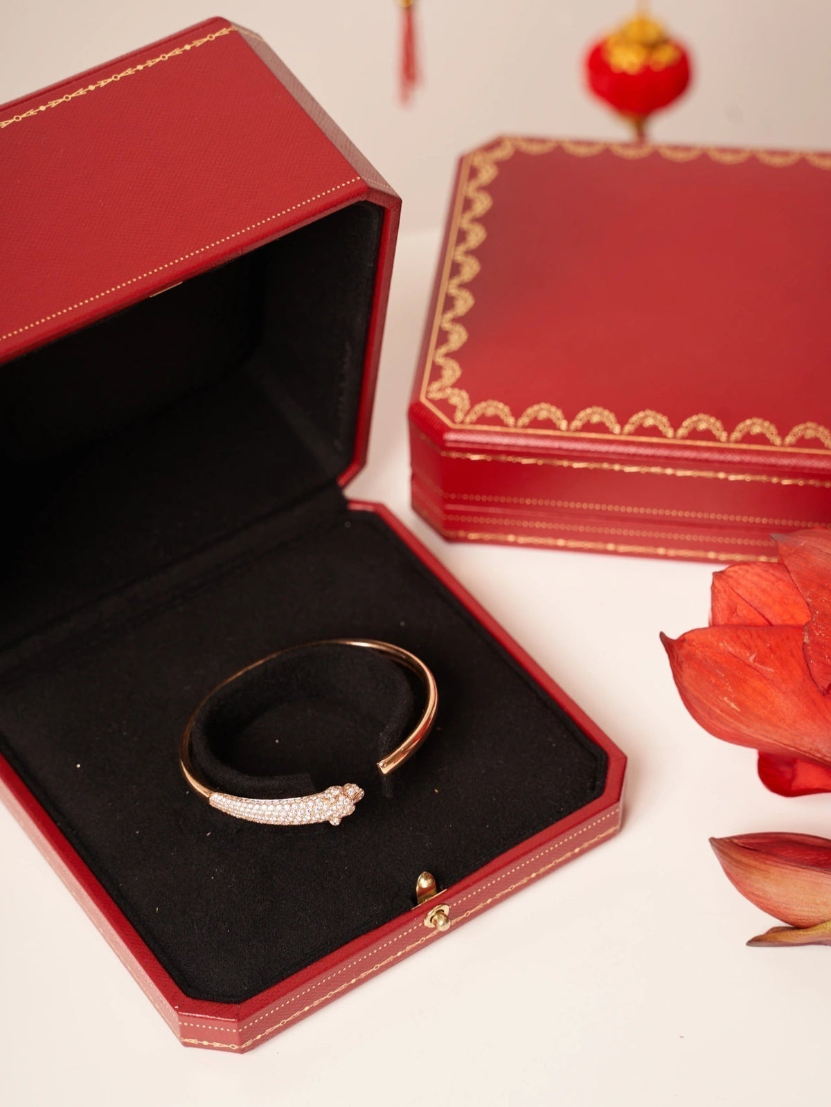 ¡®Veyra Jewelry¡¯PANTHERE ROSE GOLD DIAMOND OPEN BRACELET