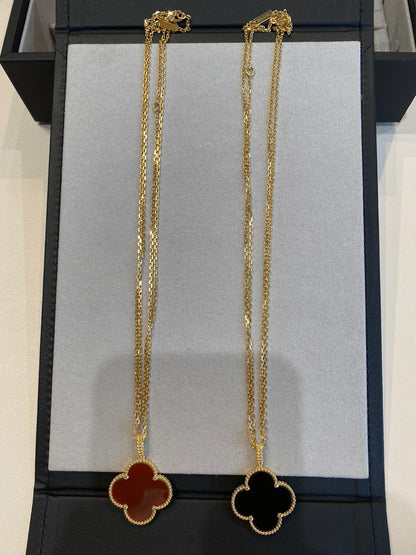 ¡®Veyra Jewelry¡¯CLOVER 25MM NECKLACE GOLD CARNELIAN