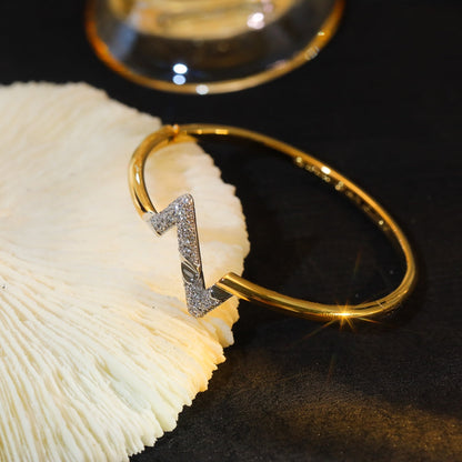 ¡®Veyra Jewelry¡¯VOLTE UPSITE DOWN GOLD DIAMOND BRACELET