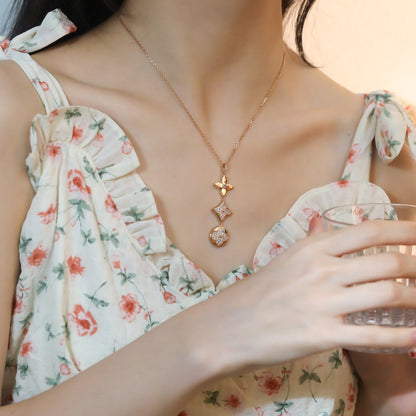 ¡®Veyra Jewelry¡¯STAR AND SUN DIAMOND PINK GOLD NECKLACE