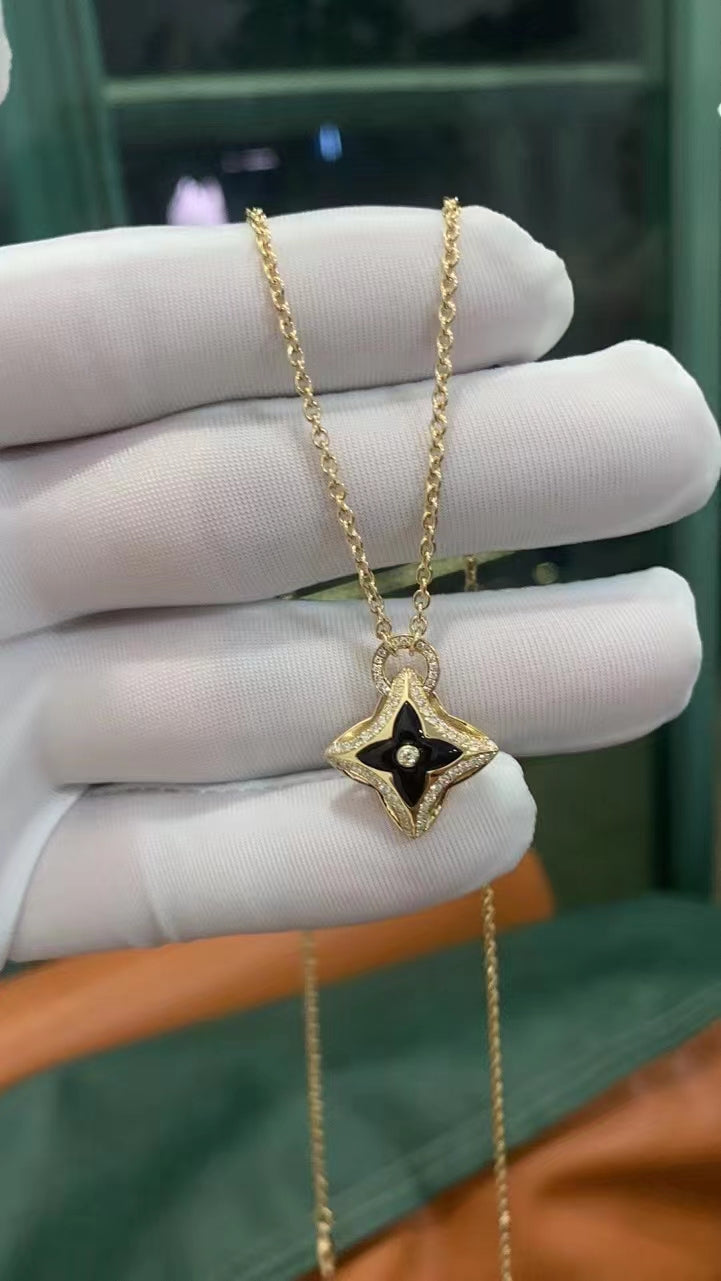¡®Veyra Jewelry¡¯STAR PEDANT PINK GOLD DIAMOND NECKLACE