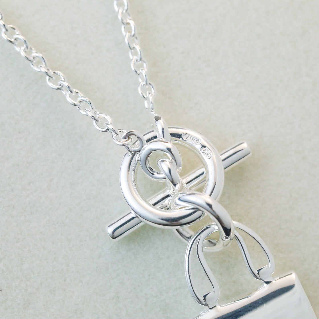 ¡®Veyra Jewelry¡¯POP H PEDANT SILVER NECKLACE