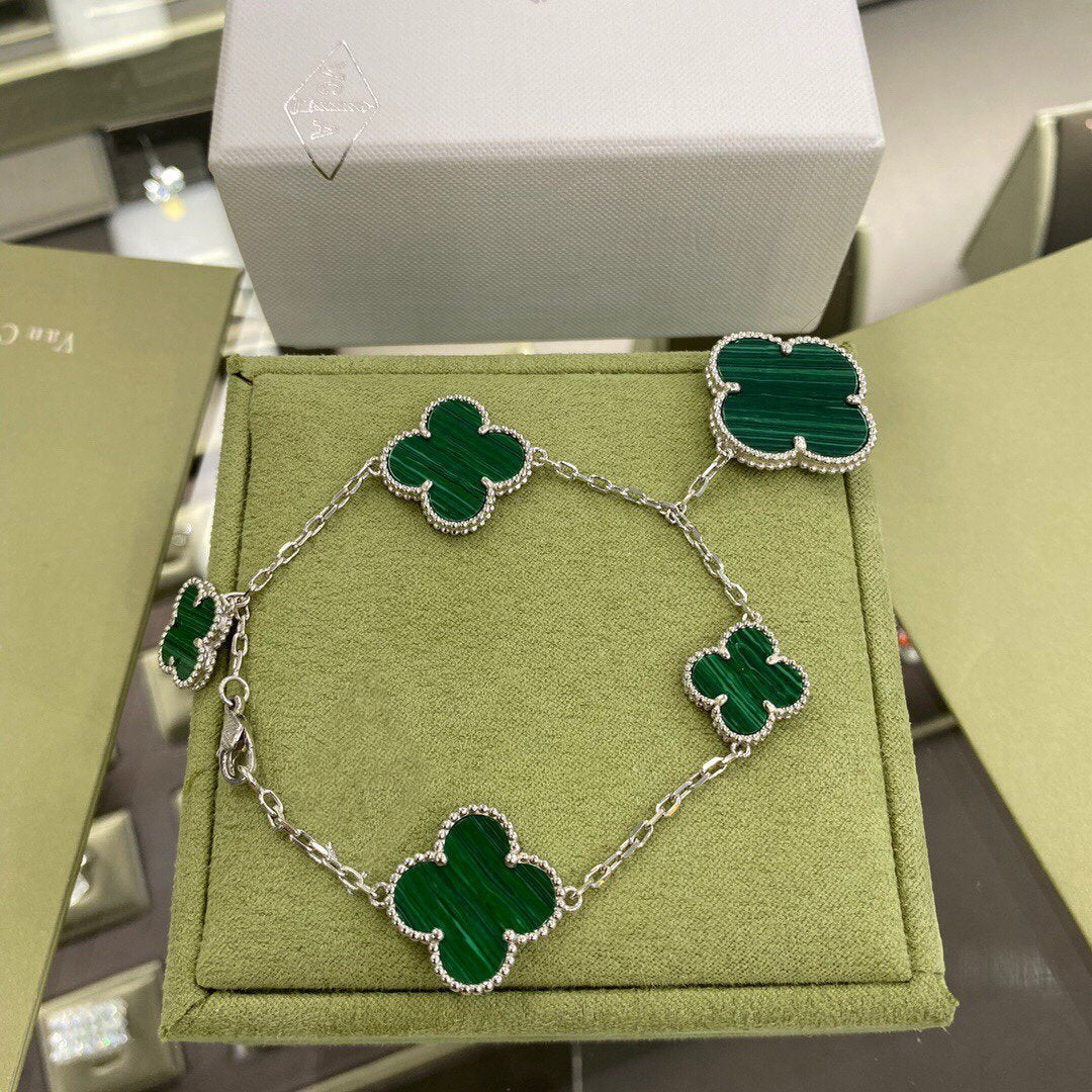 ¡®Veyra Jewelry¡¯CLOVER 5 MOTIFS SIVLER MALACHITE BRACELET