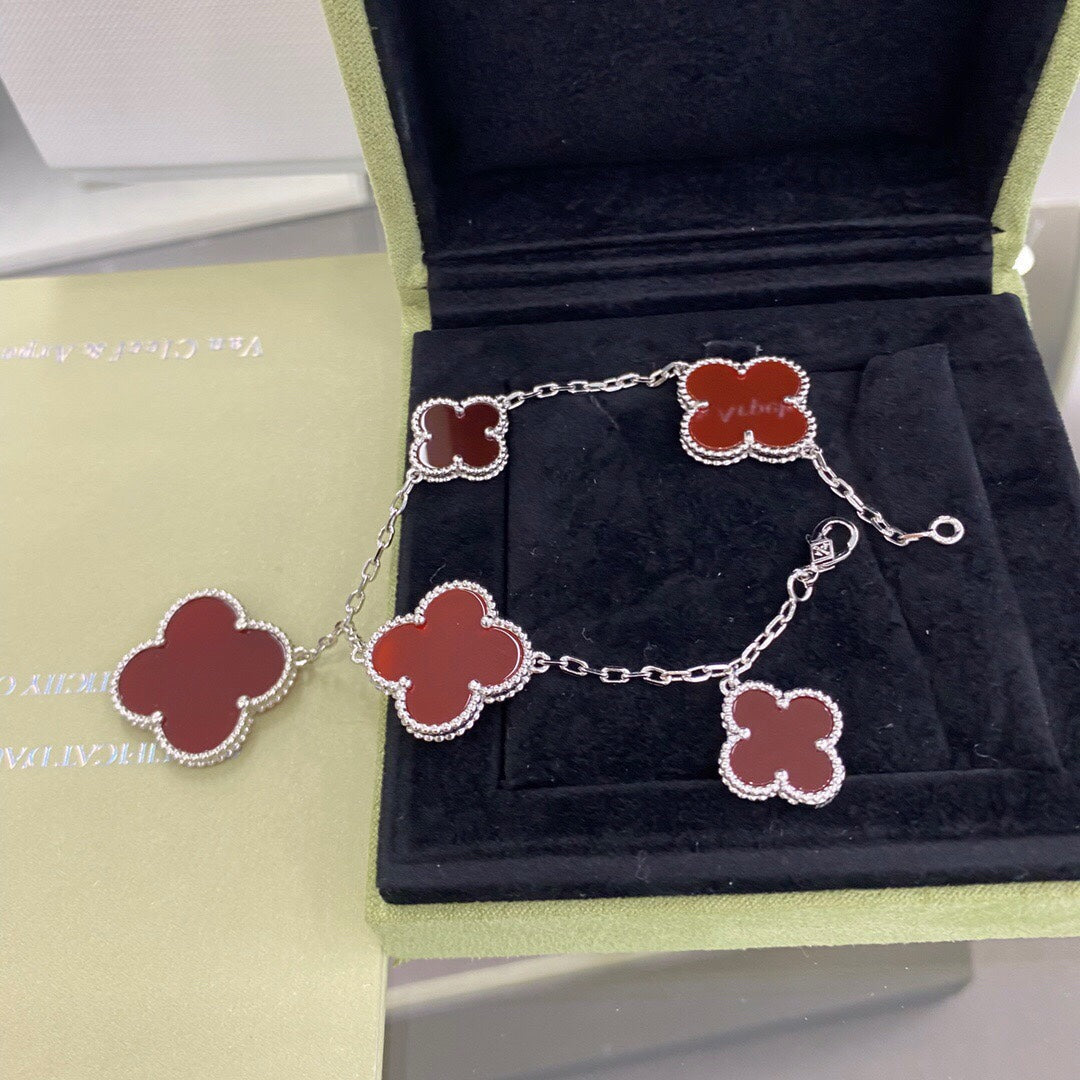 ¡®Veyra Jewelry¡¯CLOVER 5 MOTIFS SIVLER CARNELIAN BRACELET