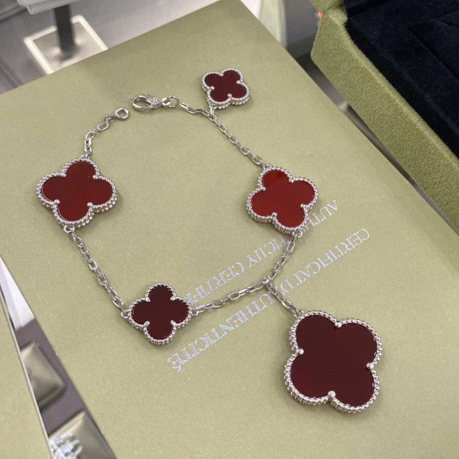 ¡®Veyra Jewelry¡¯CLOVER 5 MOTIFS SIVLER CARNELIAN BRACELET