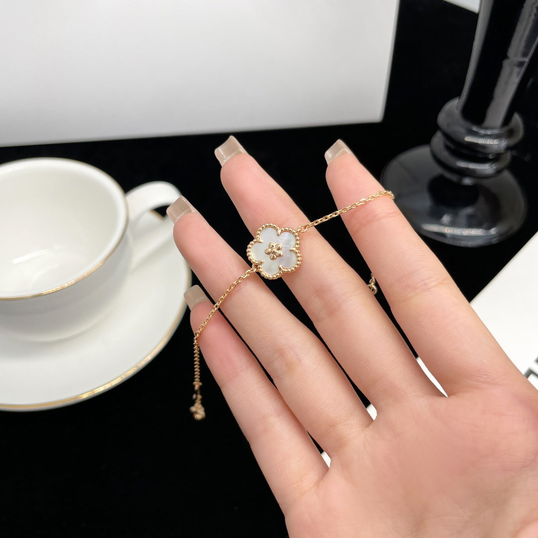 ¡®Veyra Jewelry¡¯LUCKY SPRING ROSE GOLD MOP BRACELET