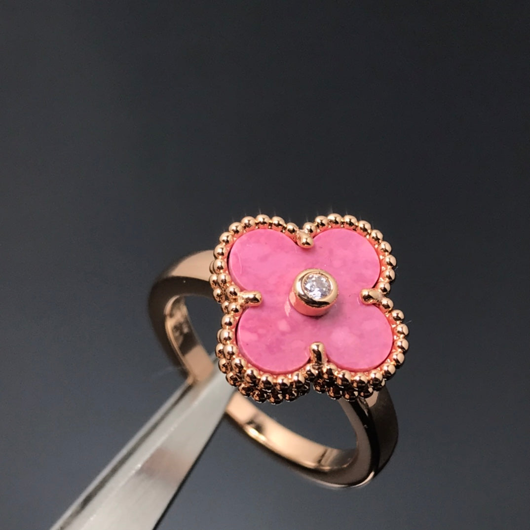 ¡®Veyra Jewelry¡¯CLOVER RHODONITE ROSE GOLD RING