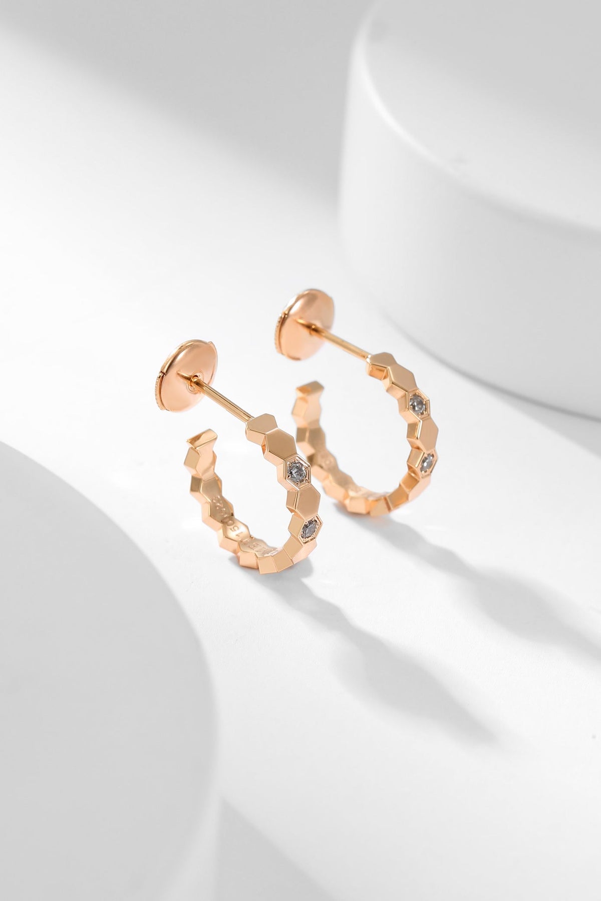 ¡®Veyra Jewelry¡¯BEE LOVE DIAMOND HOOP EARRINGS