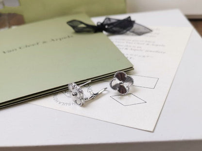 ¡®Veyra Jewelry¡¯CLOVER MEDIUM STUD EARRINGS