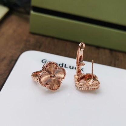 ¡®Veyra Jewelry¡¯CLOVER MEDIUM STUD EARRINGS