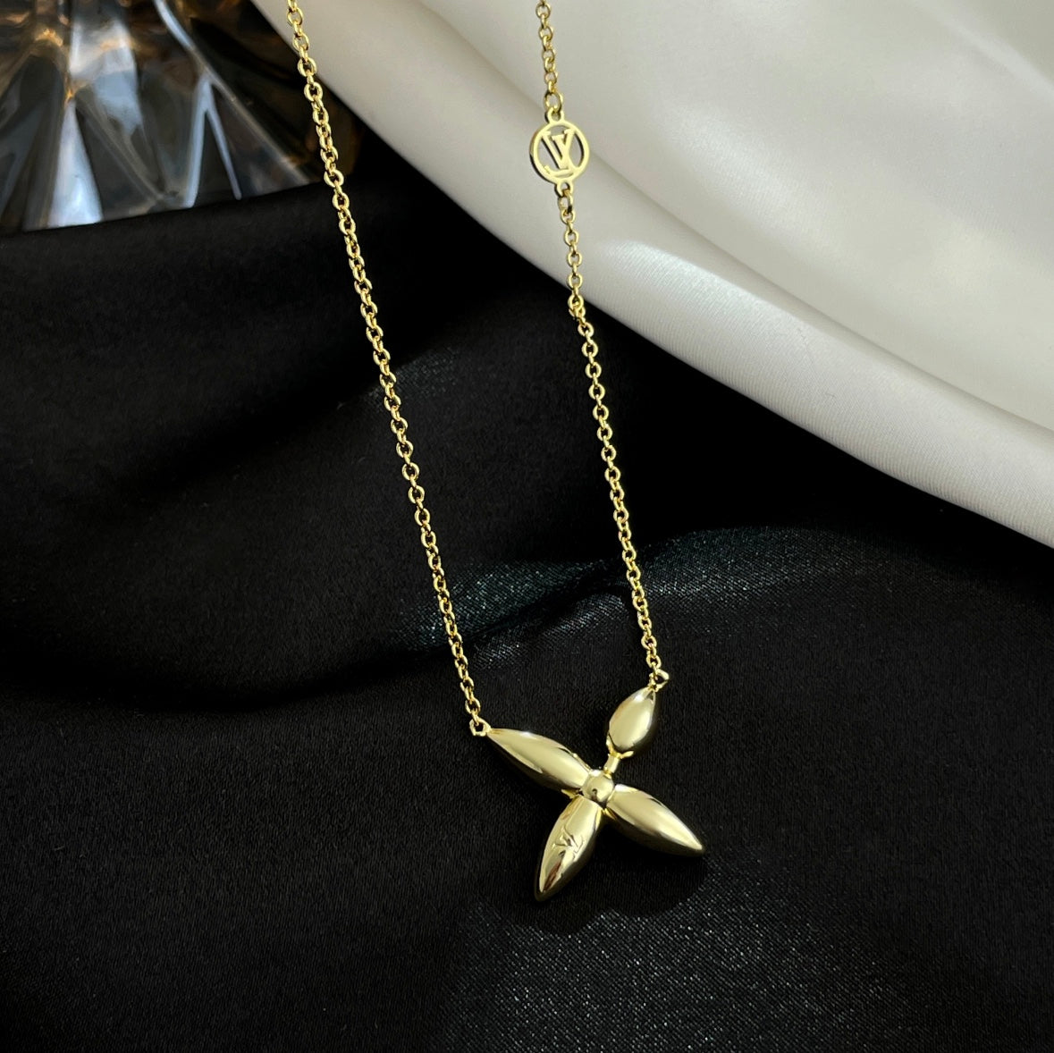 ¡®Veyra Jewelry¡¯LOUISETTE GOLD NECKLACE
