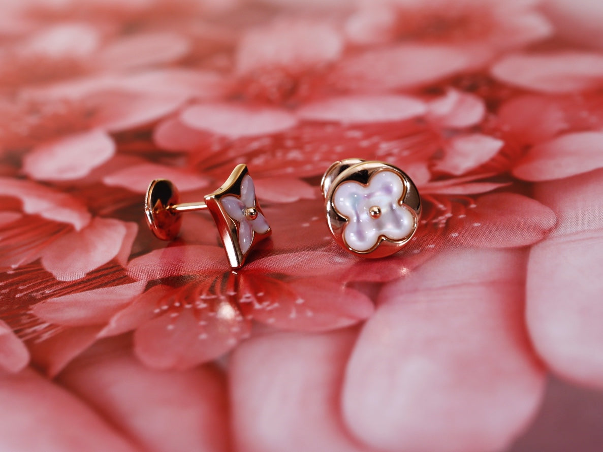 ¡®Veyra Jewelry¡¯STAR AND SUN PINK GOLD MOP STUD EARRINGS