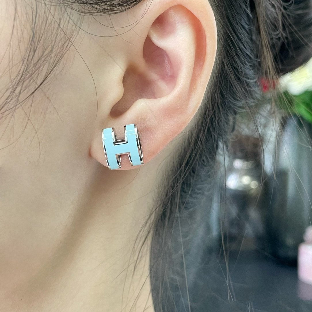 ¡®Veyra Jewelry¡¯POP H SKY BLUE STUD EARRINGS