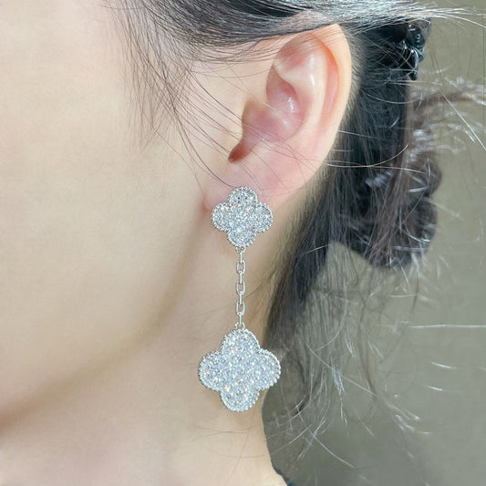 ¡®Veyra Jewelry¡¯CLOVER 2 MOTIFS DIAMOND PAVED SILVER EARRINGS
