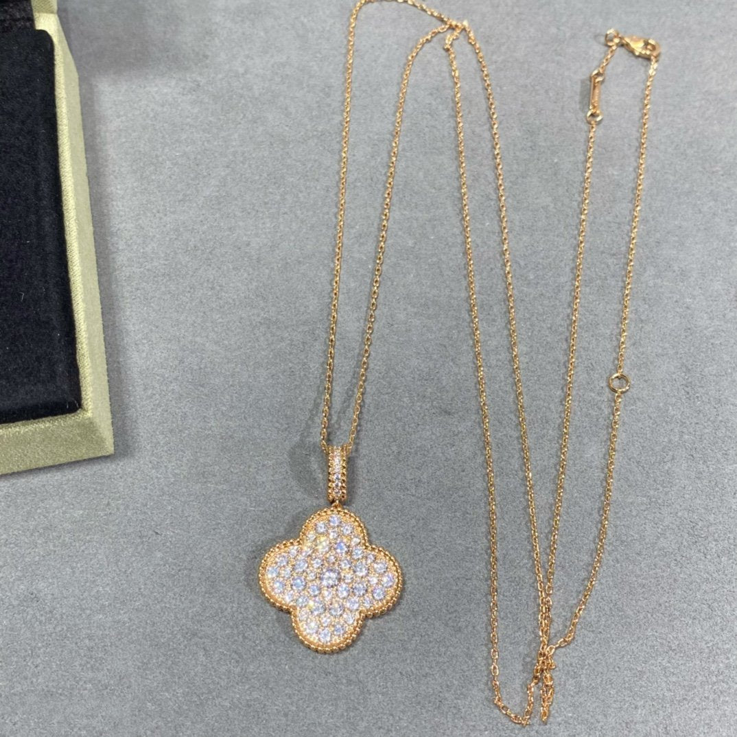¡®Veyra Jewelry¡¯CLOVER 25MM LARGE PEDANT DIAMOND PAVED LONG NECKLACE