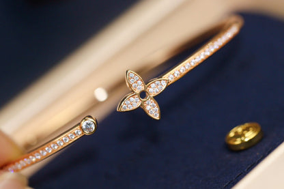 ¡®Veyra Jewelry¡¯IDYLLE PINK GOLD OPEN BRACELET DIAMOND PAVED