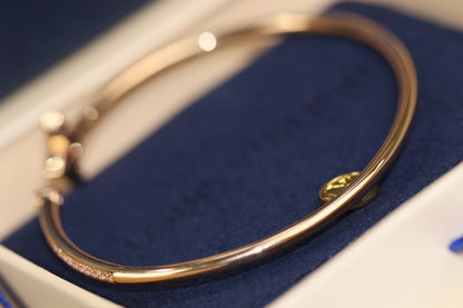 ¡®Veyra Jewelry¡¯IDYLLE PINK GOLD OPEN BRACELET DIAMOND PAVED