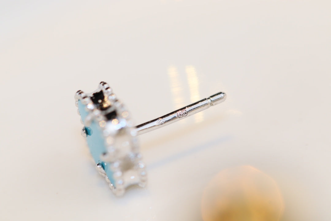 ¡®Veyra Jewelry¡¯CLOVER MINI TURQUOISE SILVER STUD EARRINGS