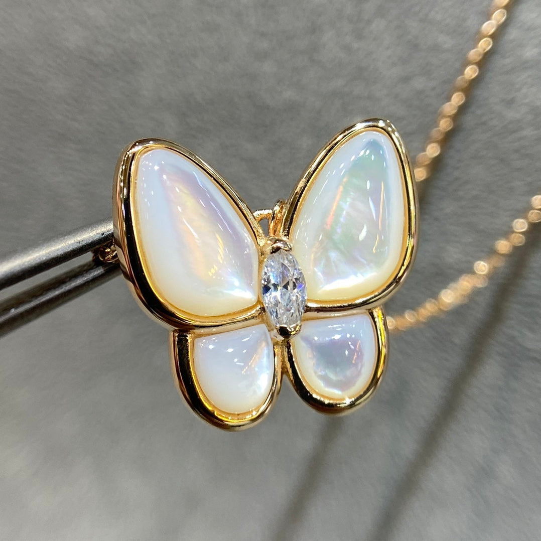 ¡®Veyra Jewelry¡¯BUTTERFLY MOP DIAMOND NECKLACE