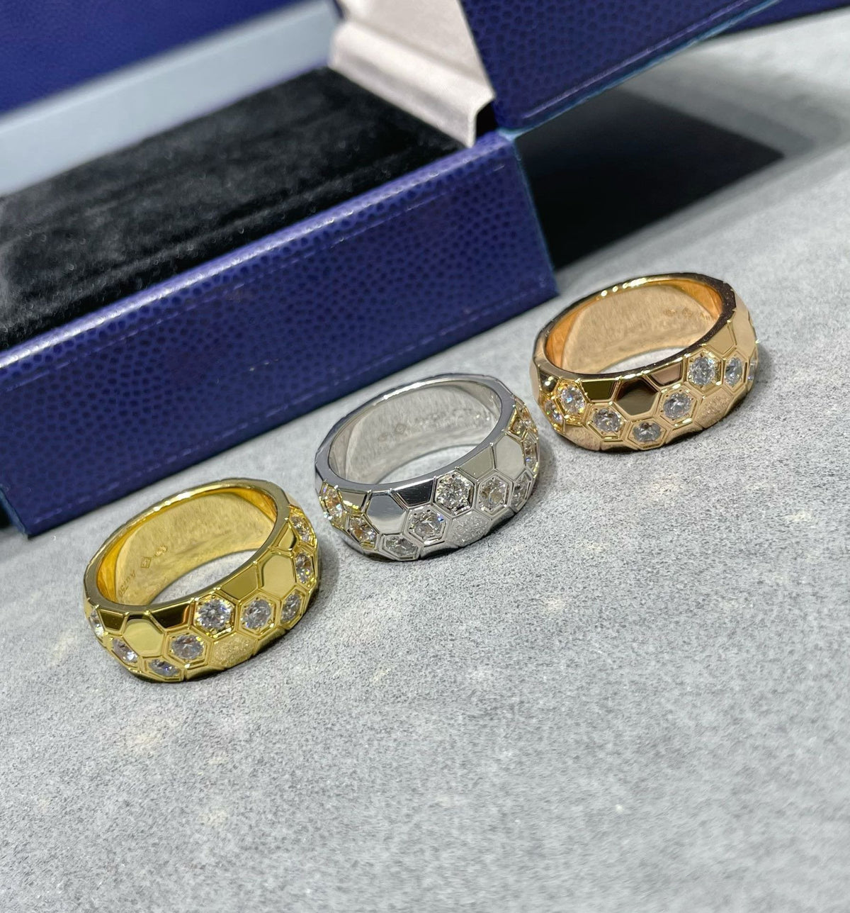 ¡®Veyra Jewelry¡¯BEE LOVE DIAMOND LARGE RING