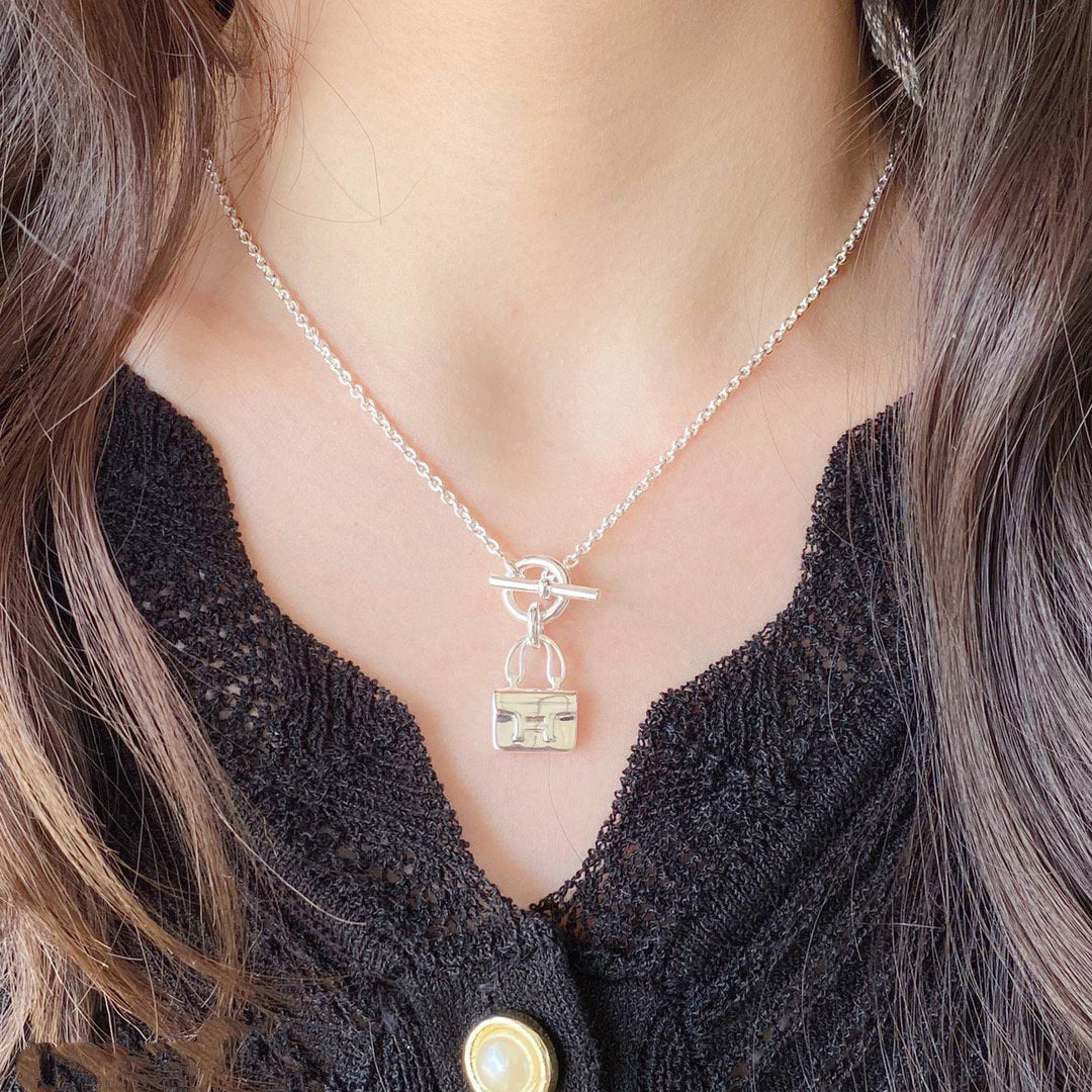 ¡®Veyra Jewelry¡¯CONSTANCE PEDANT SILVER NECKLACE