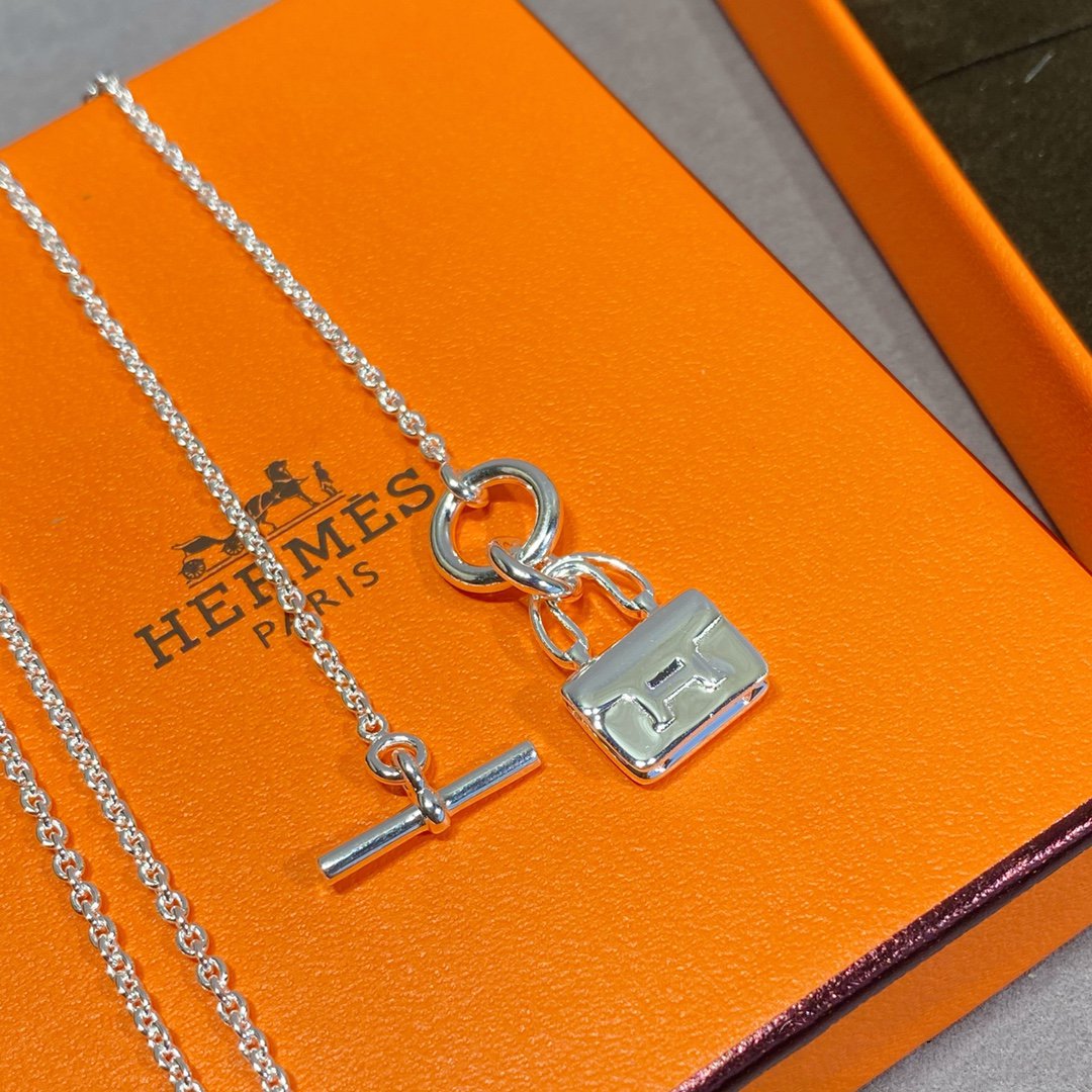 ¡®Veyra Jewelry¡¯CONSTANCE PEDANT SILVER NECKLACE