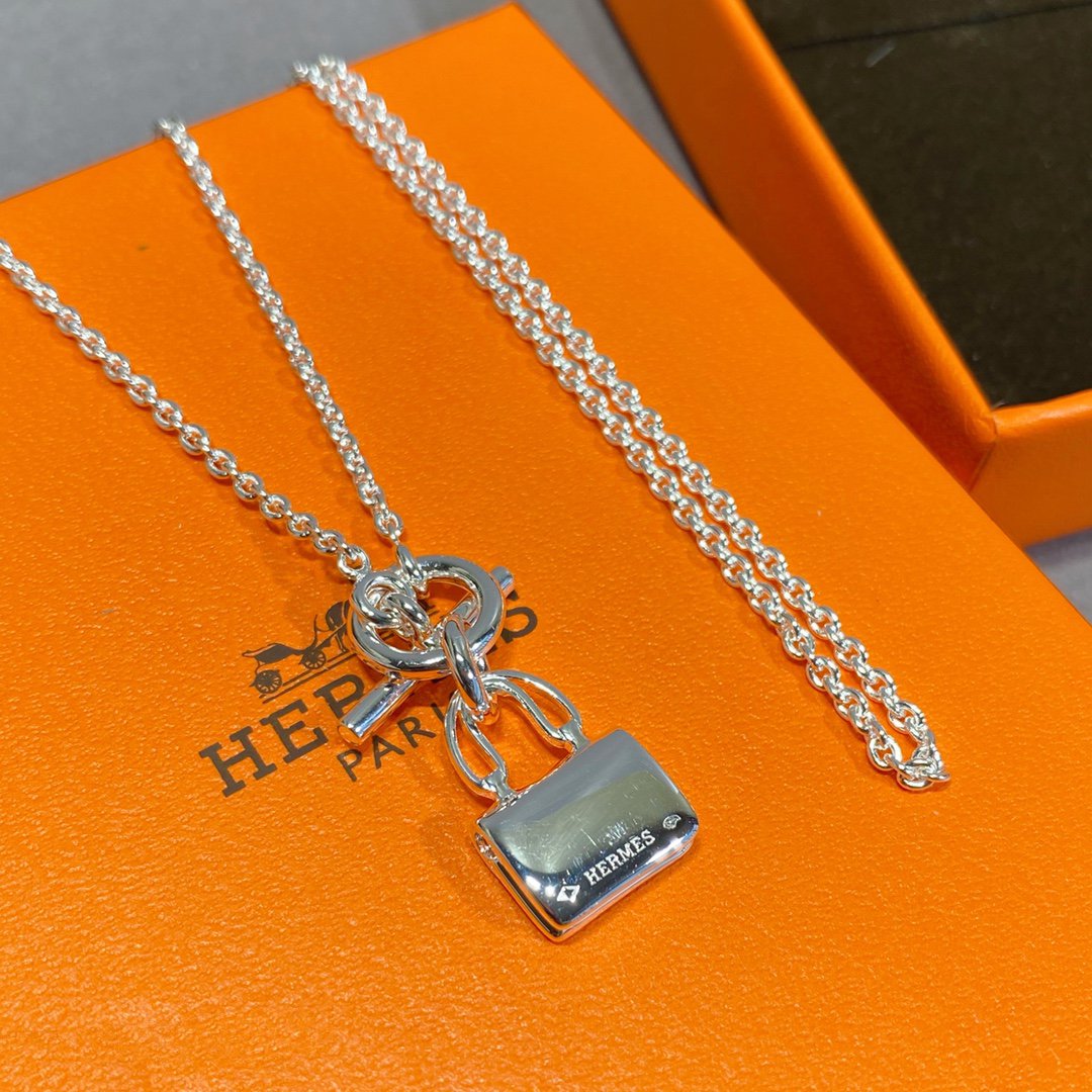 ¡®Veyra Jewelry¡¯CONSTANCE PEDANT SILVER NECKLACE
