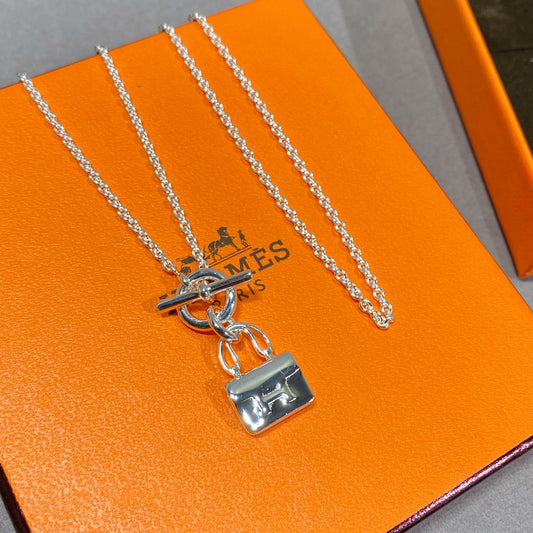¡®Veyra Jewelry¡¯CONSTANCE PEDANT SILVER NECKLACE