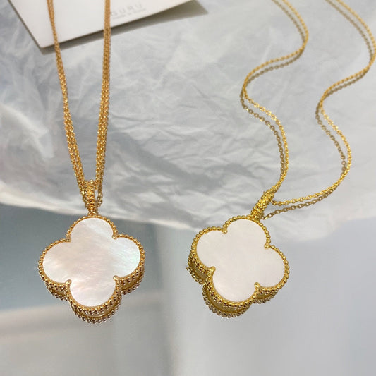 ¡®Veyra Jewelry¡¯CLOVER 25MM MOP LARGE PENDANT NECKLACE