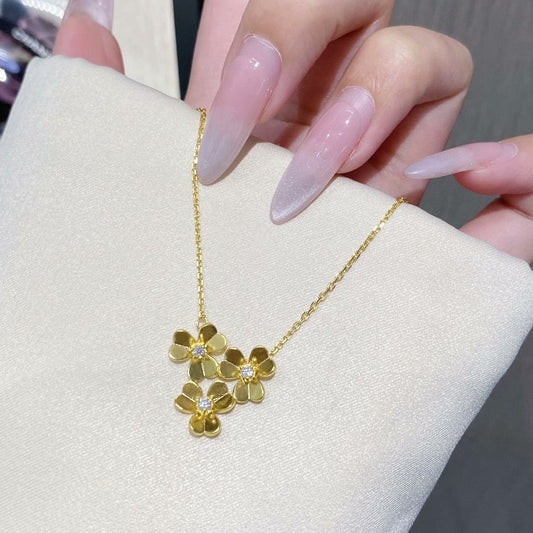 ¡®Veyra Jewelry¡¯FRIVOLE ROSE GOLD FLOWER DIAMOND NECKLACE