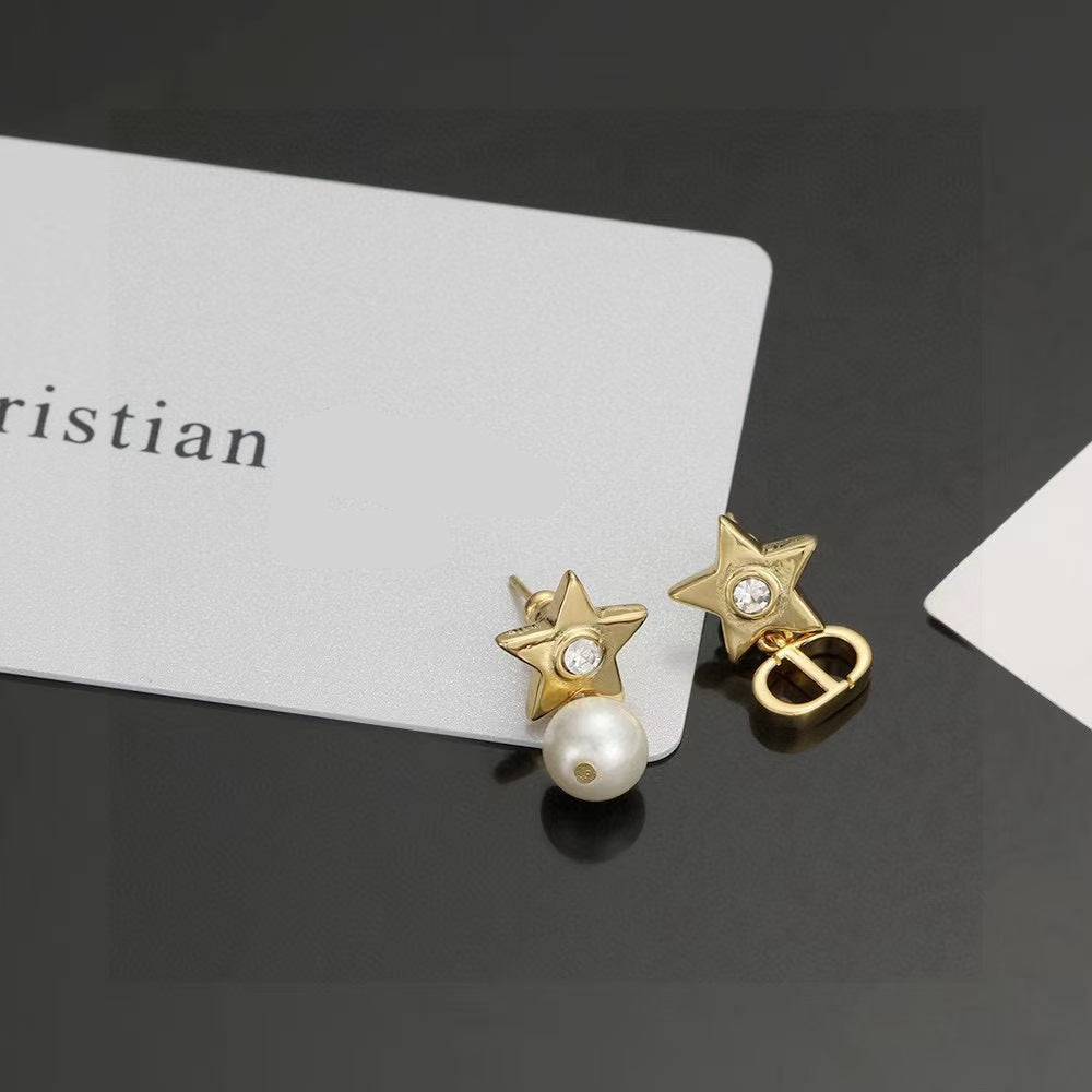 [Veyra Jewelry]CD Star-Shaped Letter Earrings