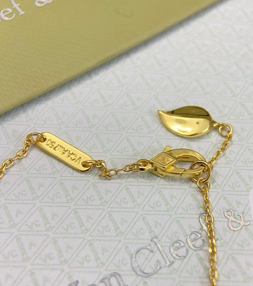 [Veyra Jewelry] flower necklace