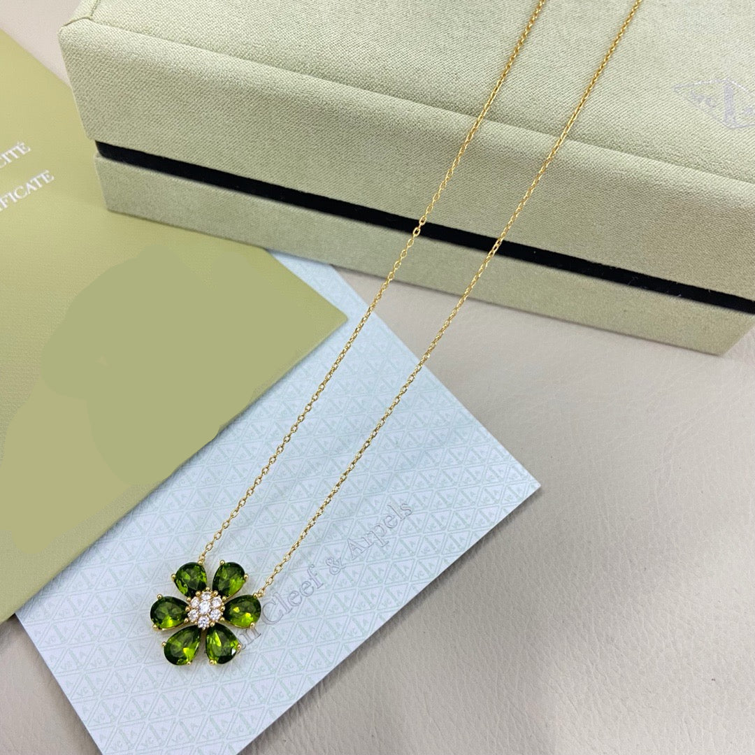 [Veyra Jewelry] flower necklace