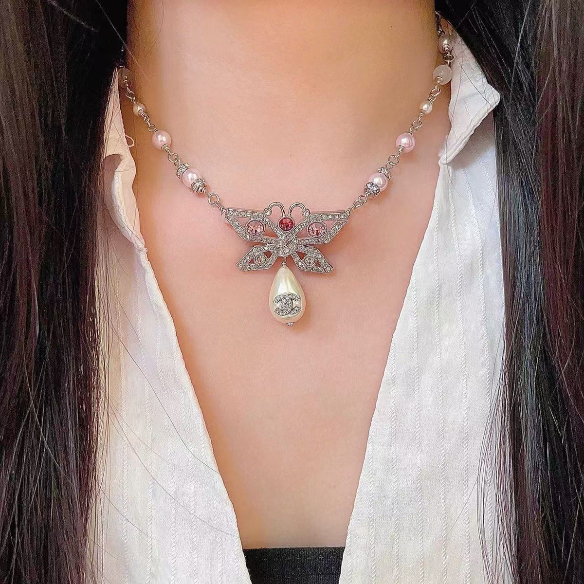[Veyra Jewelry] Bow & Pearl Double C Pavé Diamond Necklace