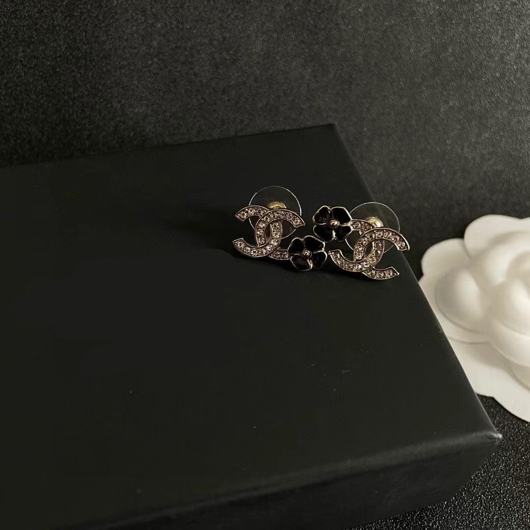 [Veyra Jewelry]Mini Camellia Stud Earrings